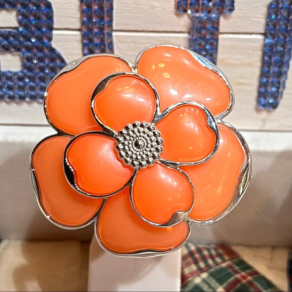 WALLFLOWERS 2 Designer wall plug n scent warmers BUTTERFLY FLOWER RETAIL $20 ea - Picture 5 of 9